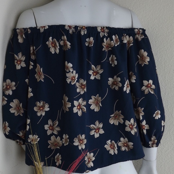 Mid Sleeved Off Shoulder Blue&Brown Floral Blouse - Picture 7 of 8